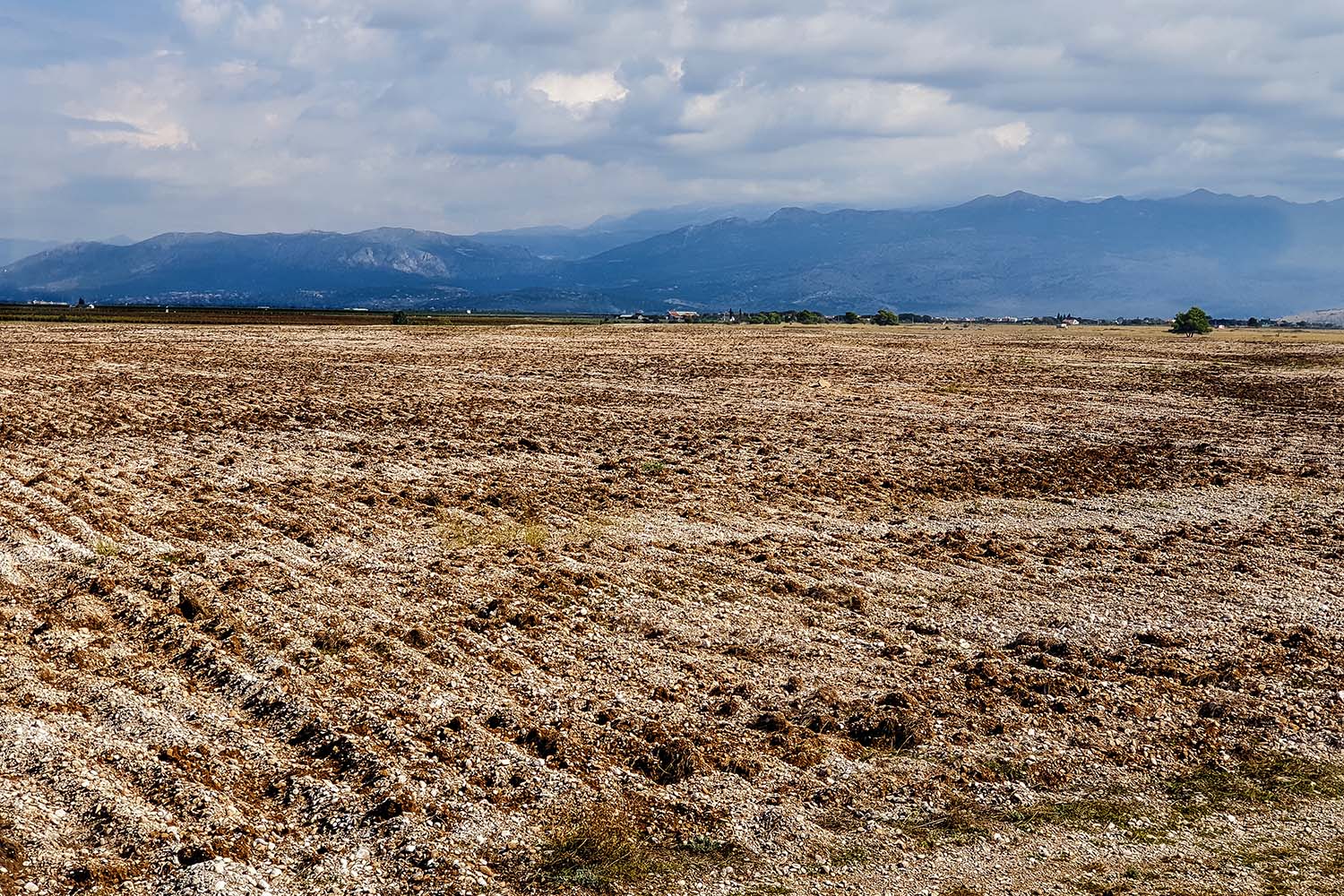 Mljevenje kamena na prostoru kod Aerodroma Podgorica copy