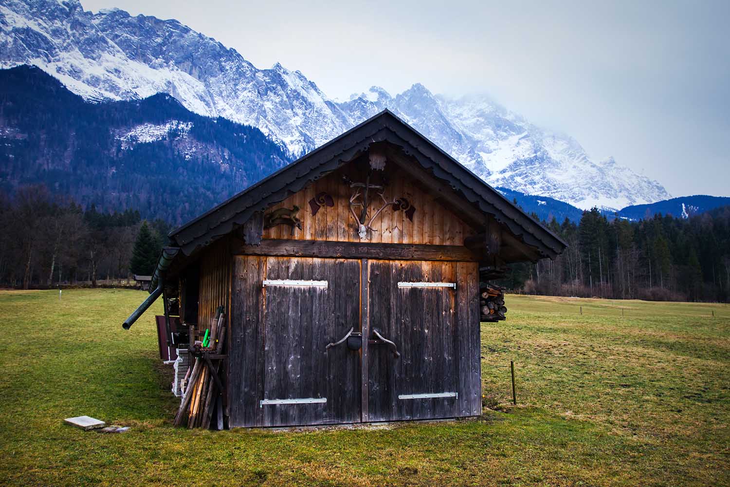 2 Garmisch Partenkirchen Almhütte an der Zugspitze copy