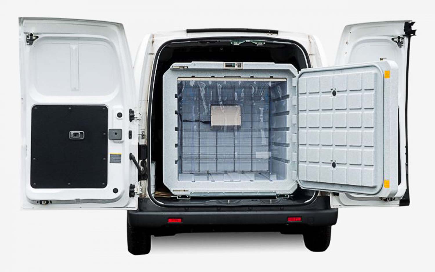 F0720 Nissan NV200 2 800x500 c default