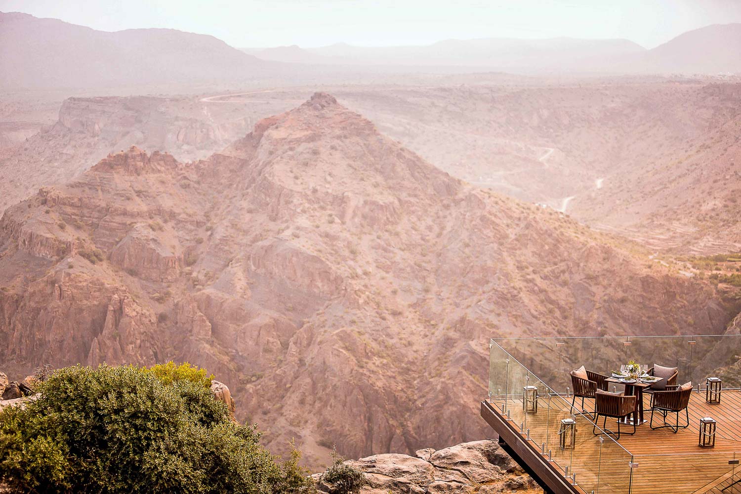 Anantara Al Jabal Al Akhdar Resort Dining By Design Dianas Point 01 v1 11039317