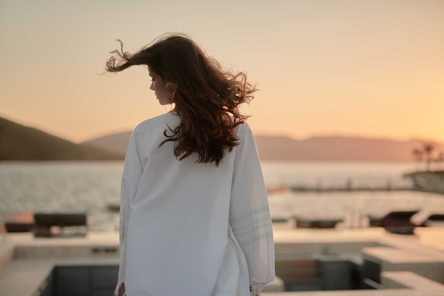OO Portonovi Tapasake Lifestyle Woman Pool Sunset 08144