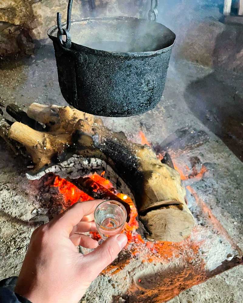 rakija ognjište 326585929 203304582230032 4332522038834168148 n