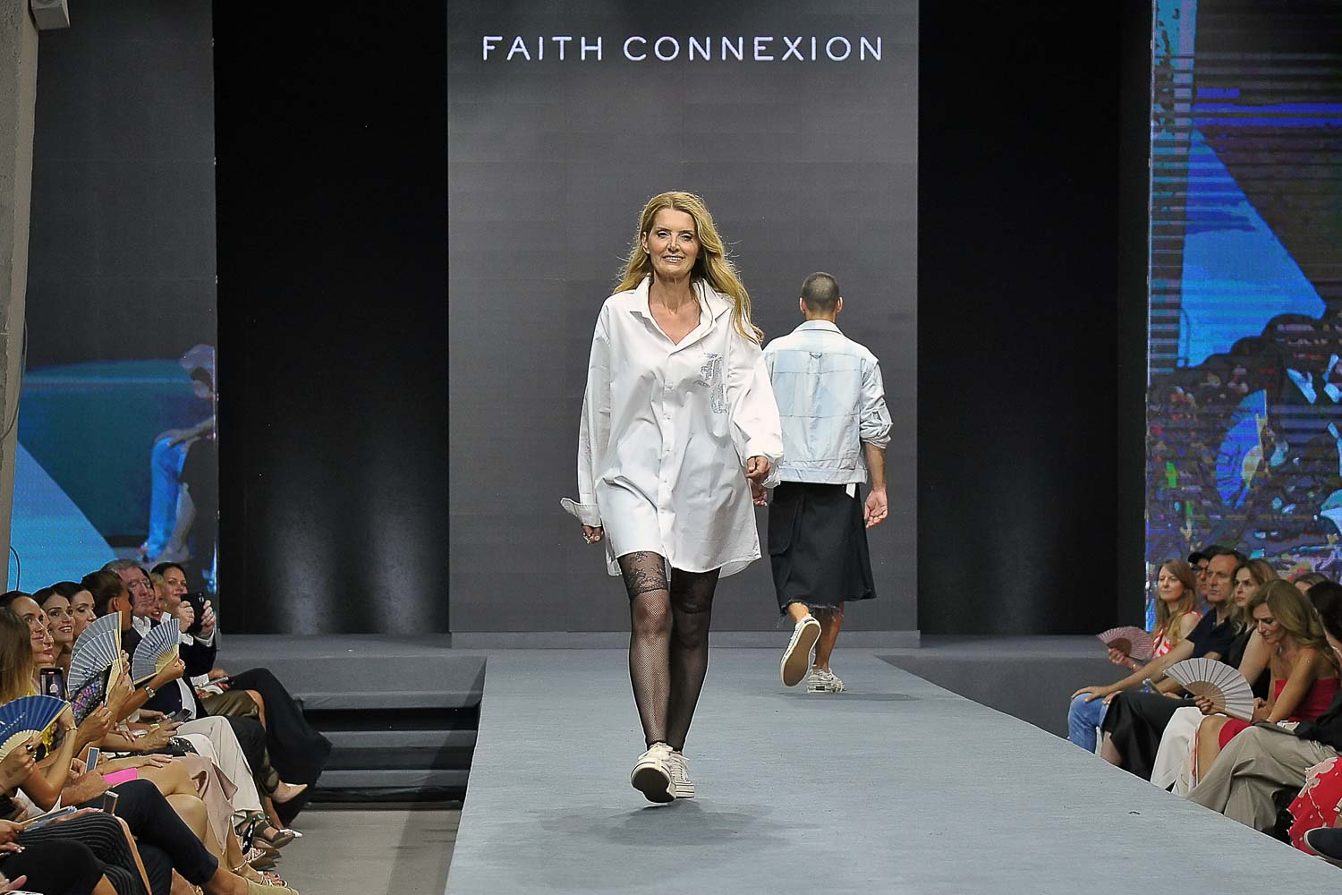 FAITH CONNEXION sanja Ova moja 3259 ima ispod glosa za ovu
