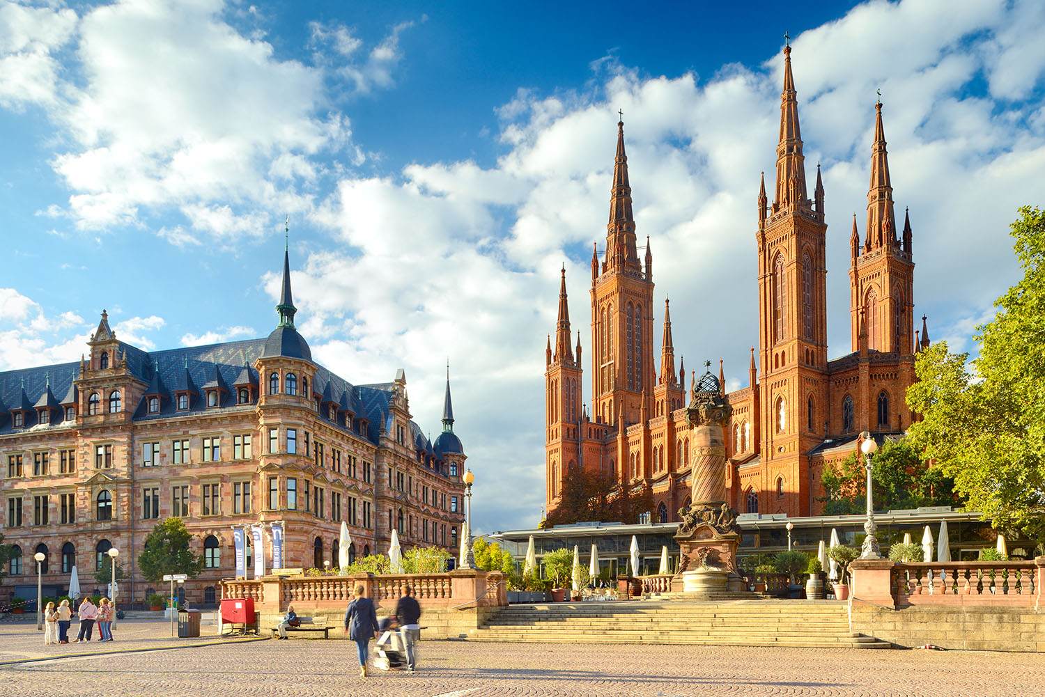 Wiesbaden Marktkirche mit Rathaus copy